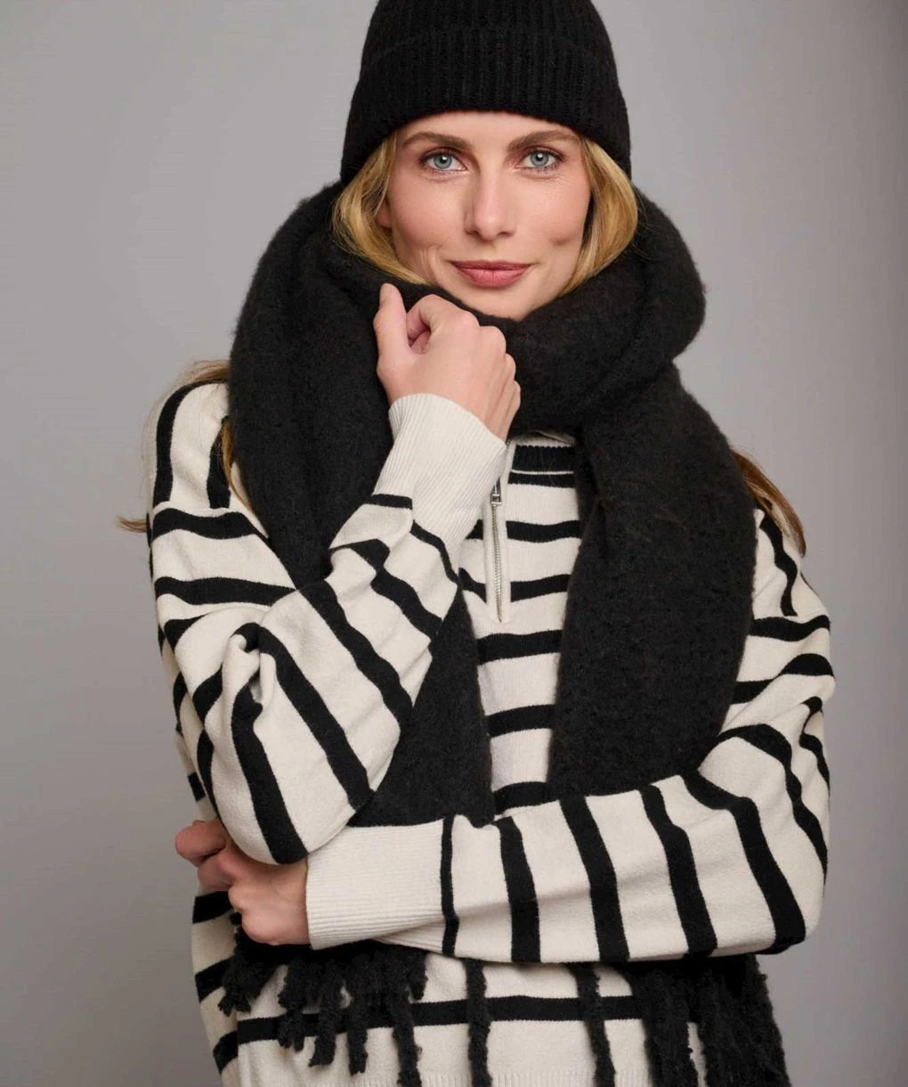 Gella Oversized Scarf 2 Gella Oversized Scarf - Image 2