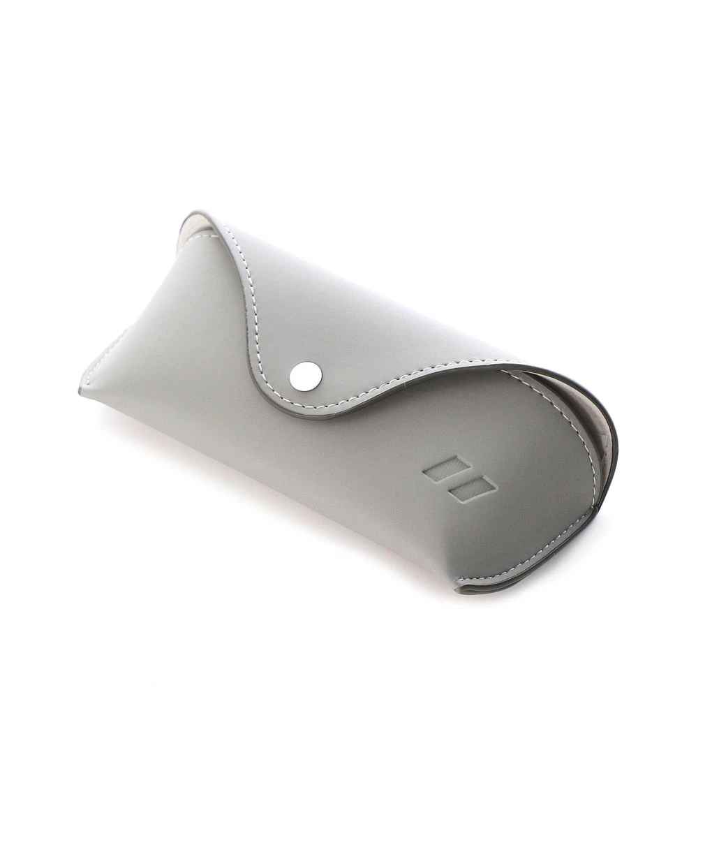 Le Specs Luxe Vamp Sunglasses 4 Le Specs Luxe Vamp Sunglasses - Image 4